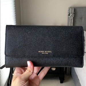 Henri Bendel wristlet wallet
